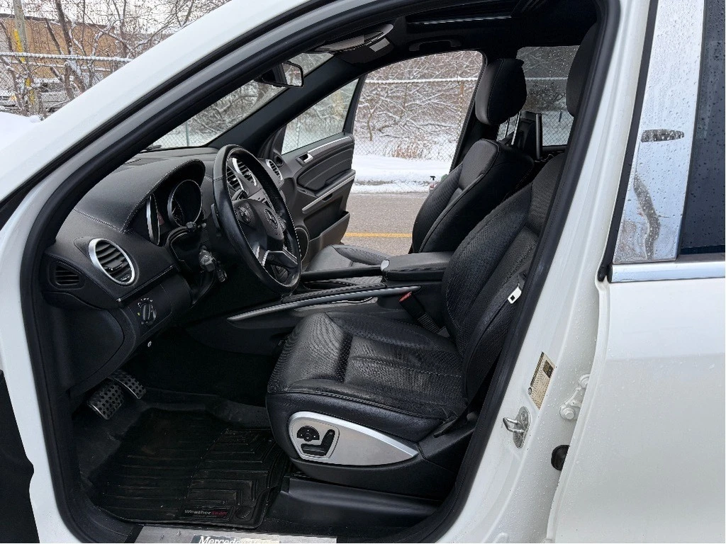 Mercedes-Benz GL 550 ОБДУХВАНЕ * * ЧЕРЕН САЛОН * * CARFAX * *  - изображение 8