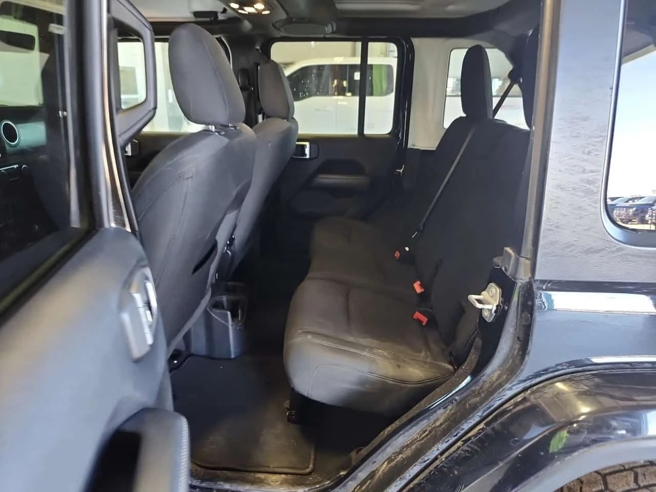 Jeep Wrangler Sahara/CARFAX/����/3.6/4�4 | Mobile.bg � ����������� 11