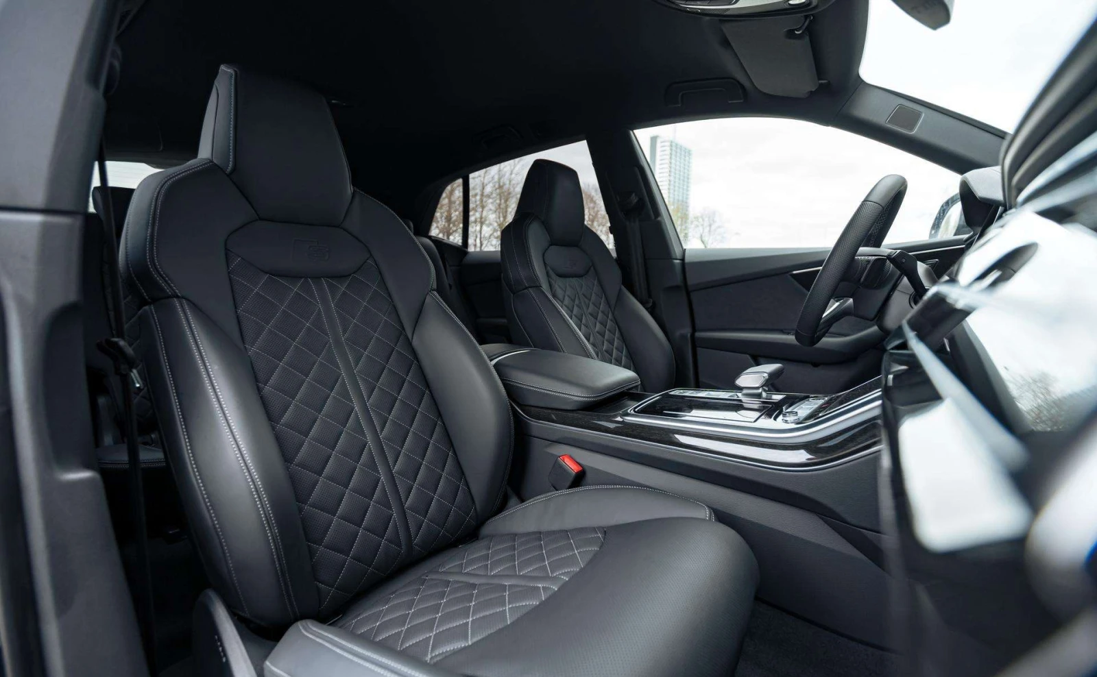 Audi Q8 60TFSI Quattro S-Line, снимка 9 - Автомобили и джипове - 54341942