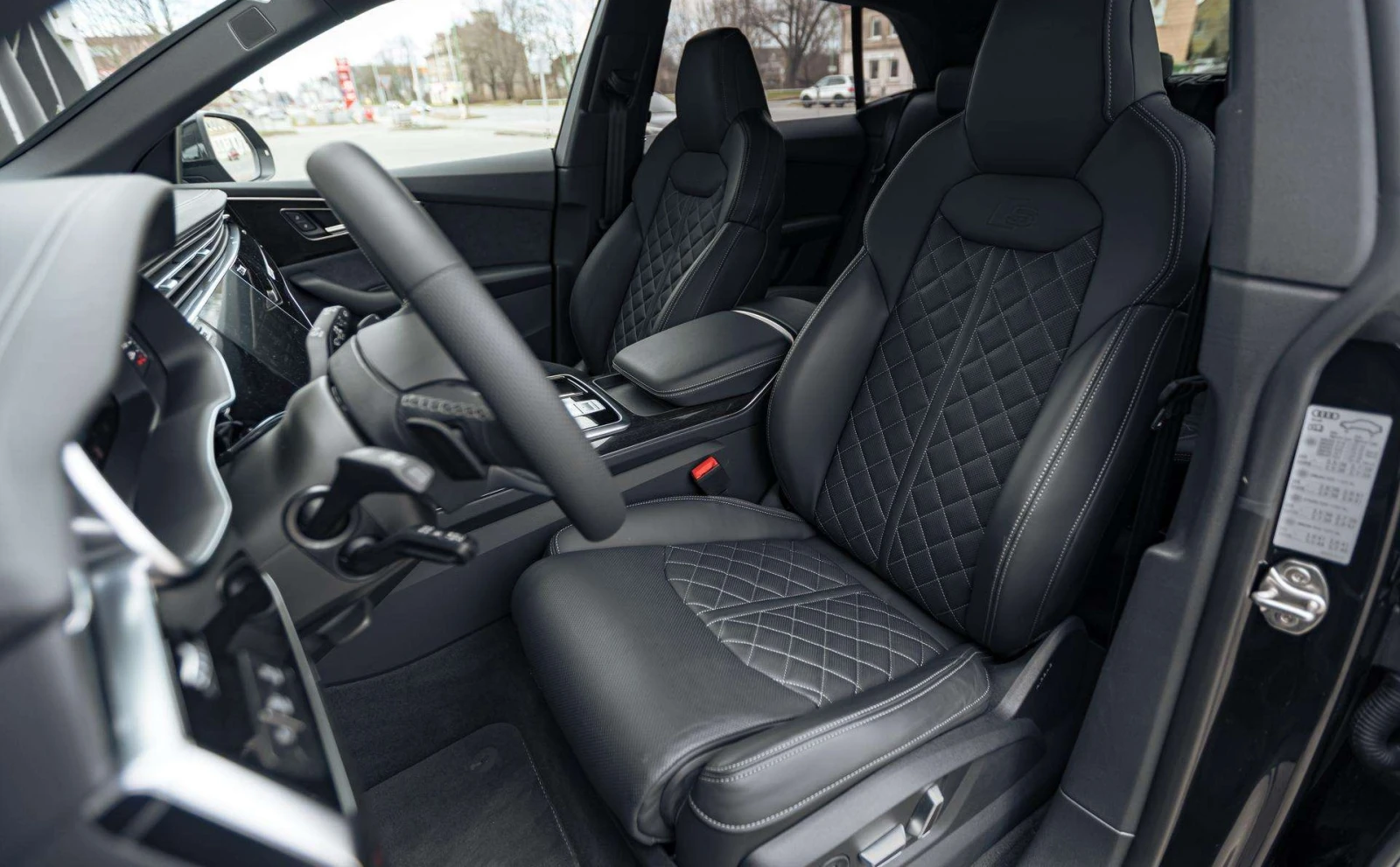 Audi Q8 60TFSI Quattro S-Line, снимка 7 - Автомобили и джипове - 54341942