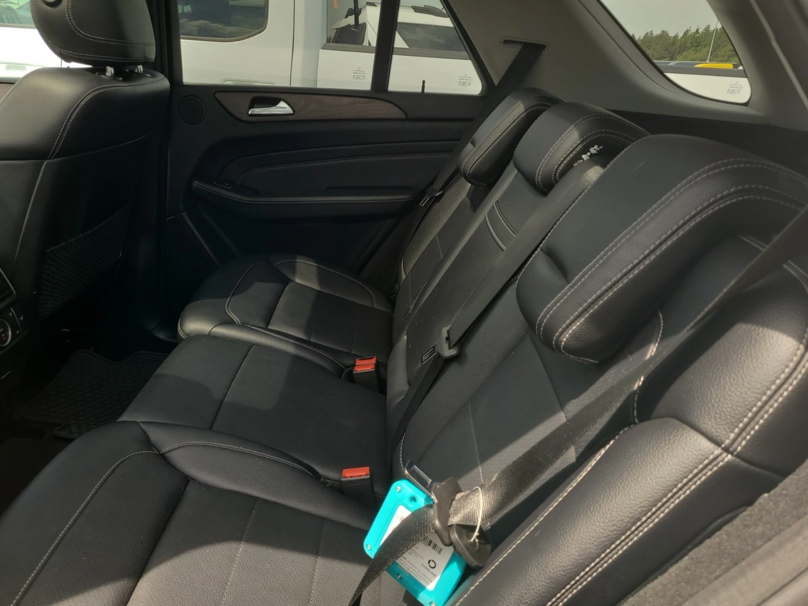 Mercedes-Benz ML 350 D * AMG * * CARFAX * * АВТО КРЕДИТ * * , снимка 4 - Автомобили и джипове - 55040540