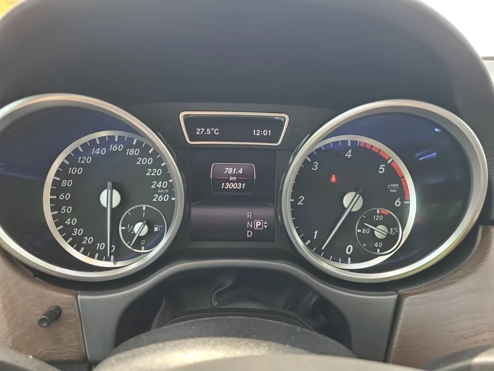 Mercedes-Benz ML 350 D * AMG * * CARFAX * * АВТО КРЕДИТ * * , снимка 3 - Автомобили и джипове - 55040540