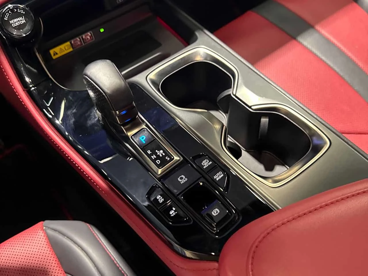 Lexus NX * 450h+ AWD * CARFAX * ��������� * ��������� | Mobile.bg � ����������� 17