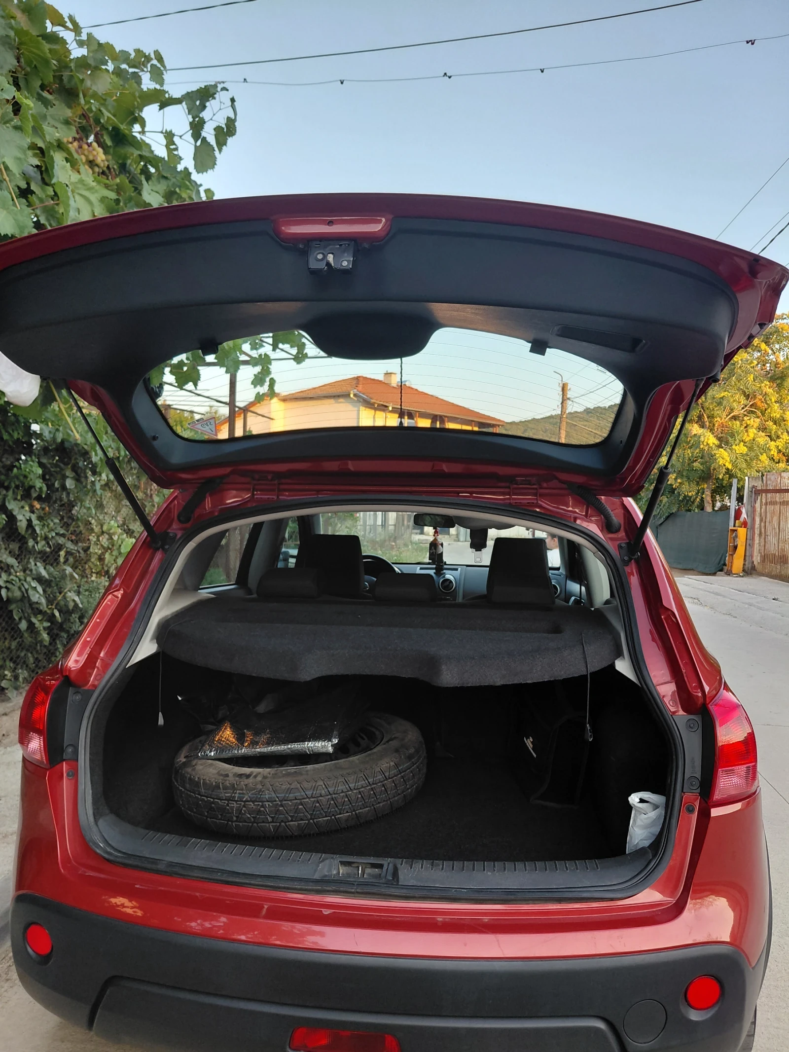 Nissan Qashqai, снимка 5 - Автомобили и джипове - 55748734