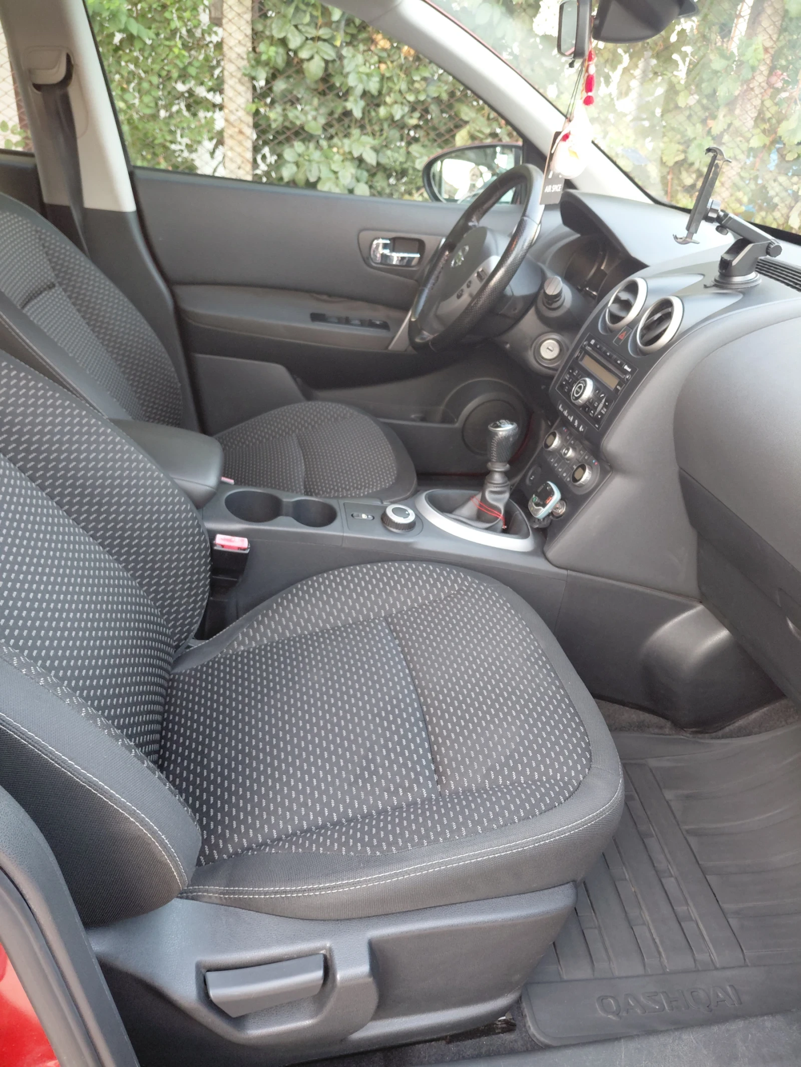 Nissan Qashqai, снимка 7 - Автомобили и джипове - 55748734