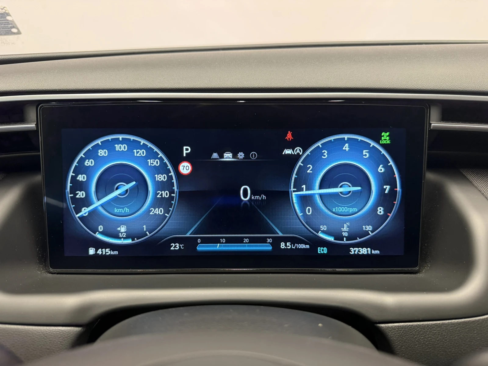 Hyundai Tucson COMFORT, снимка 12 - Автомобили и джипове - 56225158