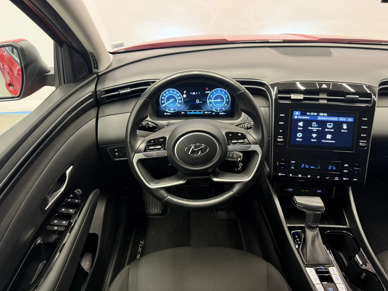 Hyundai Tucson COMFORT, снимка 11 - Автомобили и джипове - 56225158