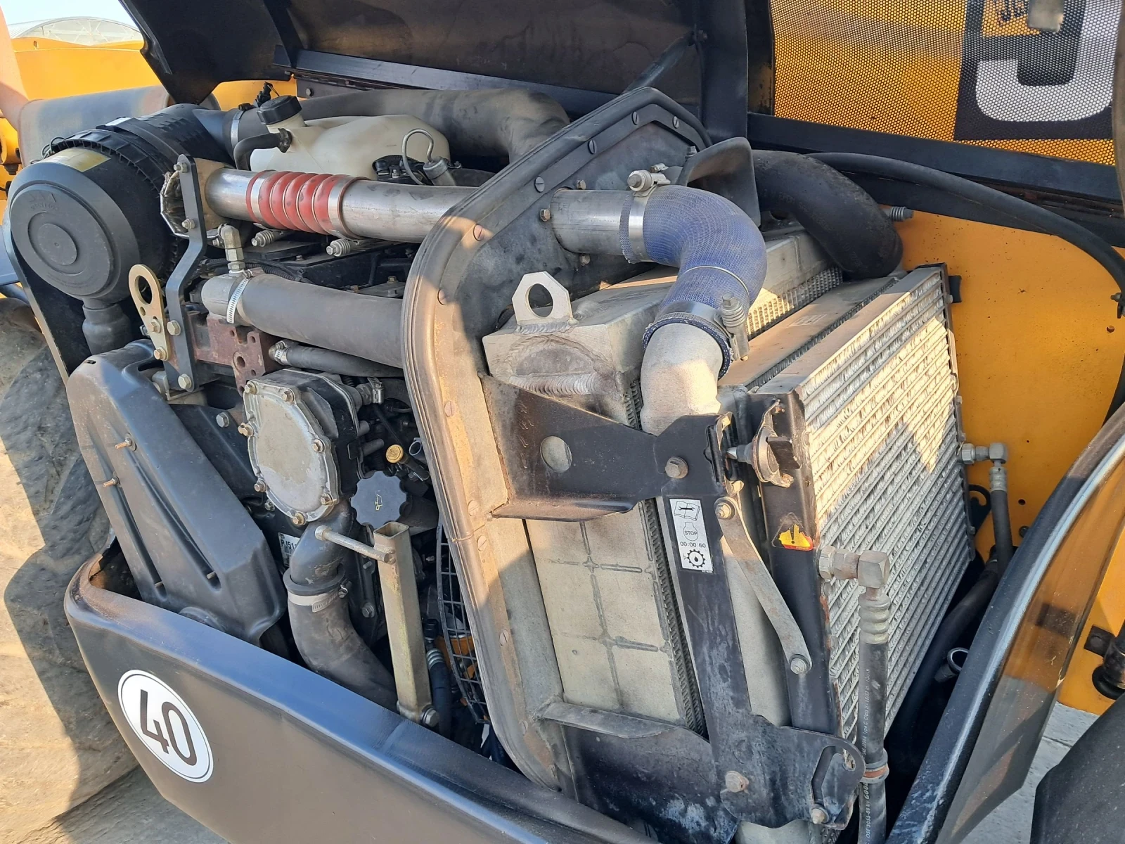 Телескопичен товарач JCB 531-70 - изображение 8