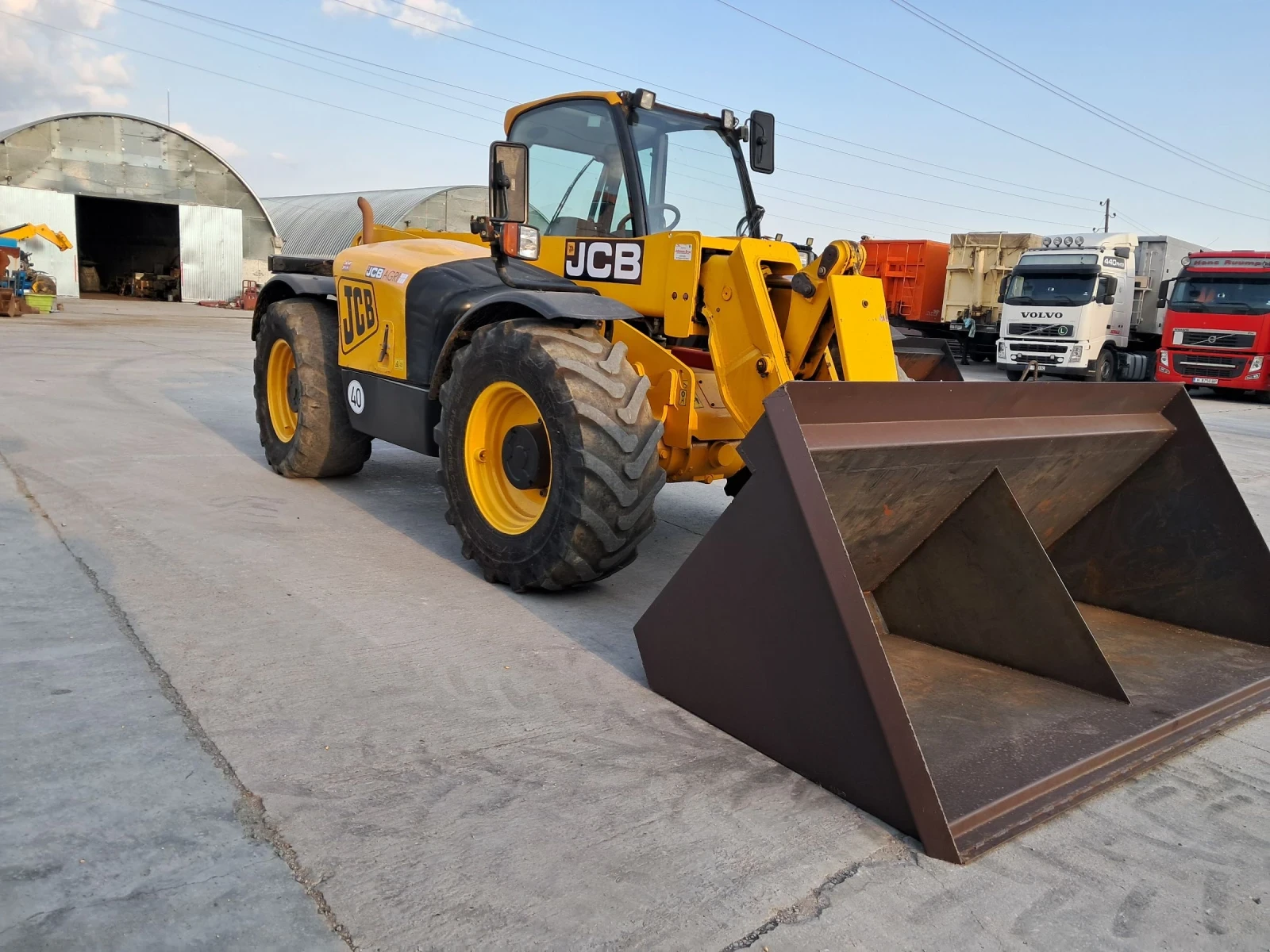 Телескопичен товарач JCB 531-70 - изображение 4