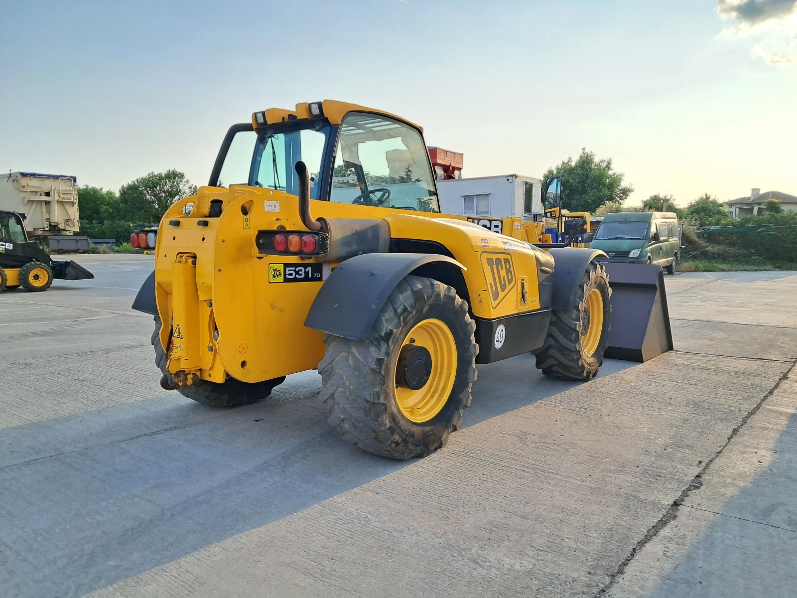 Телескопичен товарач JCB 531-70 - изображение 3