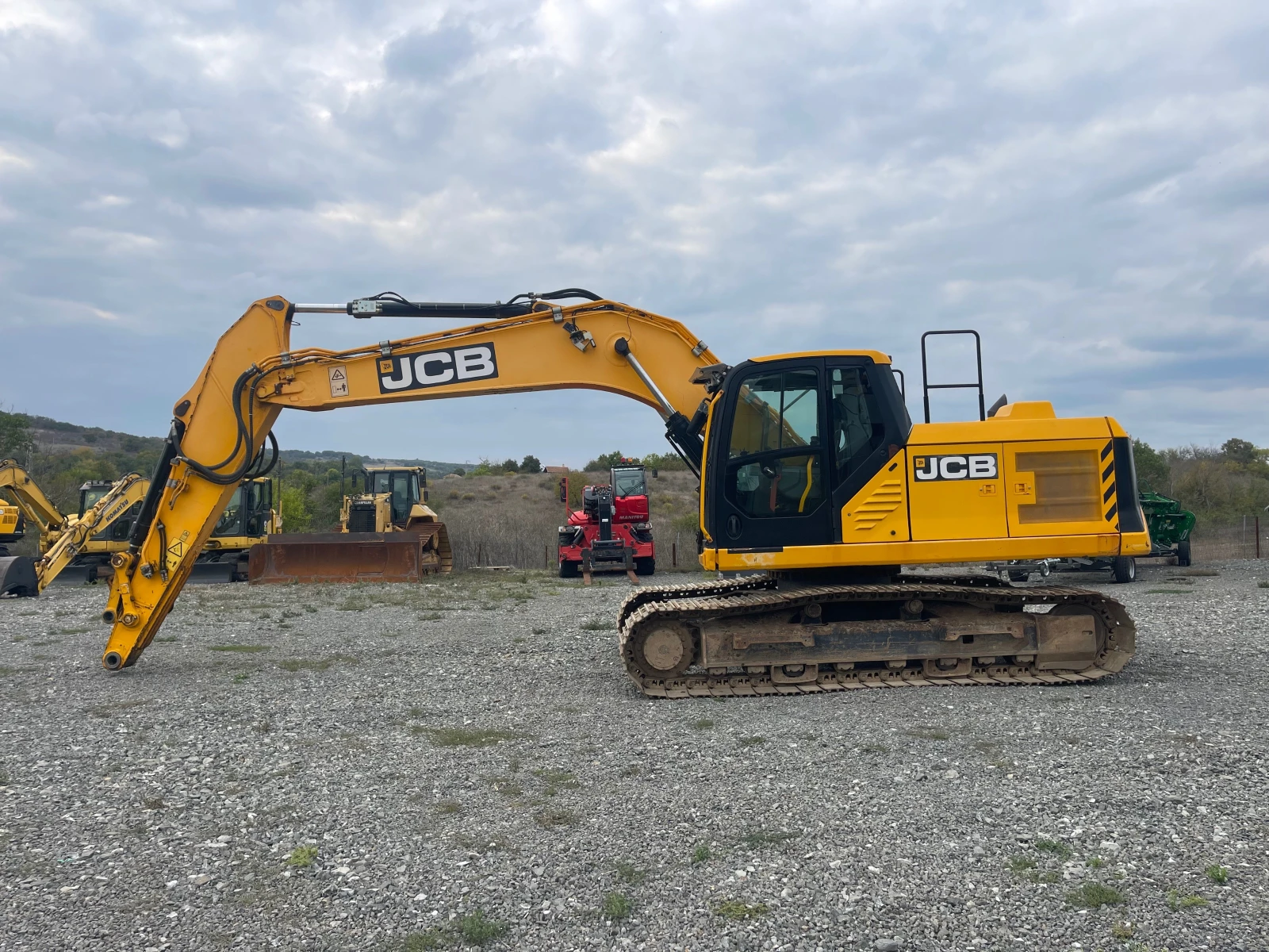 Багер JCB 220 X SLC БЪРЗОСМЕНИК + НОВА КОФА ЛИЗИНГ - изображение 4