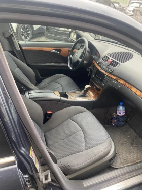 Mercedes-Benz E 200, снимка 4