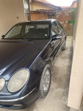 Mercedes-Benz E 200, снимка 6