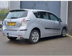Toyota Verso 1.8 valvematic , снимка 4