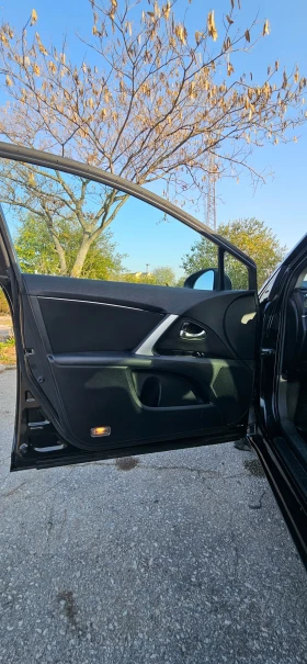 Toyota Avensis 2.0 D4D, снимка 12