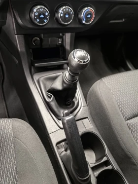 Toyota Corolla 1.6* VVT-I* 18 000KM* ТЕМПОМАТ* КЛИМА* ЧИСТО НОВА | Auto.bg — изображение 12