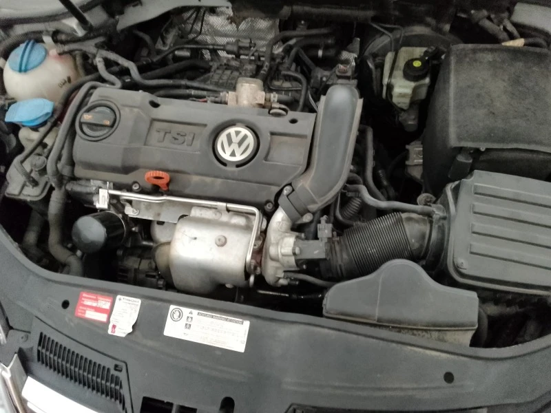 VW Golf 1.4 TSI, снимка 8 - Автомобили и джипове - 46686406