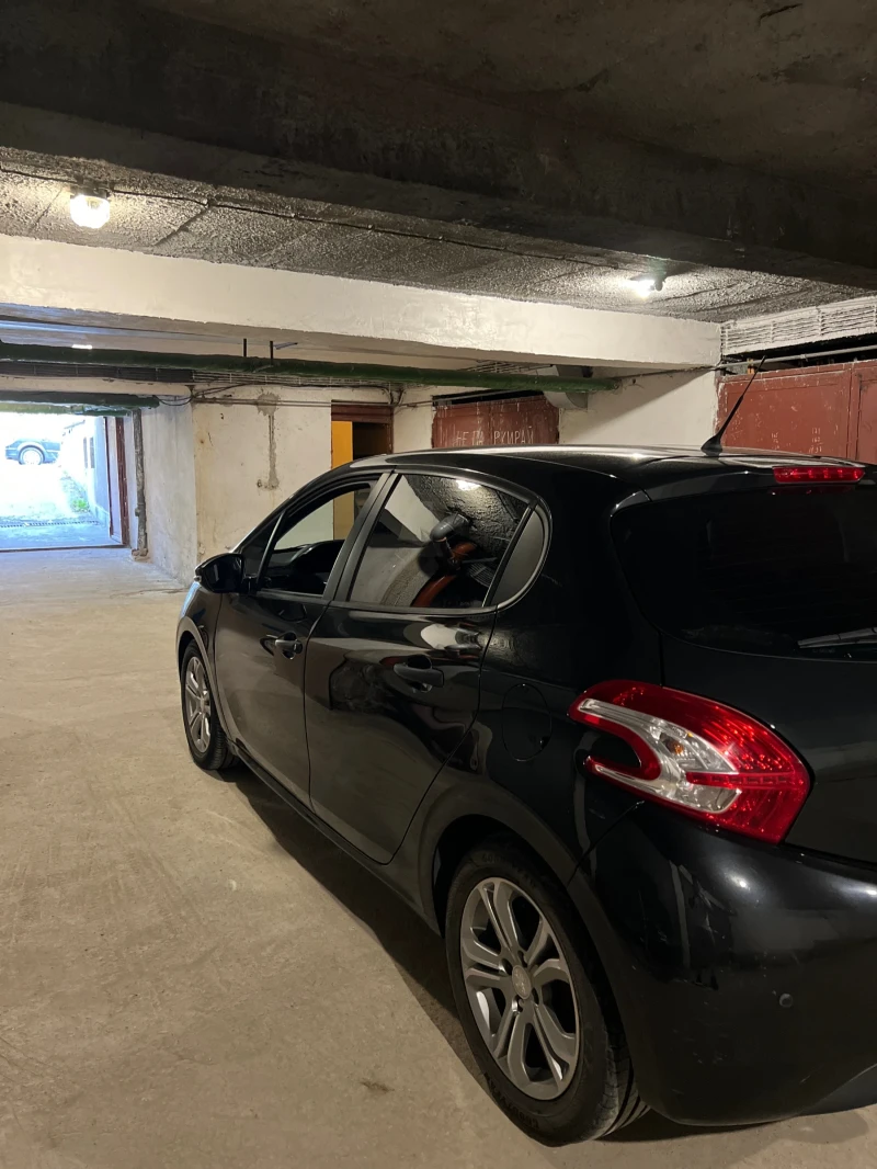 Peugeot 208 1.4HDI EURO 5, снимка 3 - Автомобили и джипове - 47309778