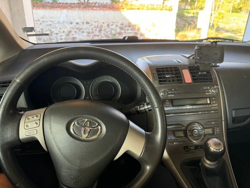 Toyota Auris 1.4 d4d, снимка 4 - Автомобили и джипове - 47732149