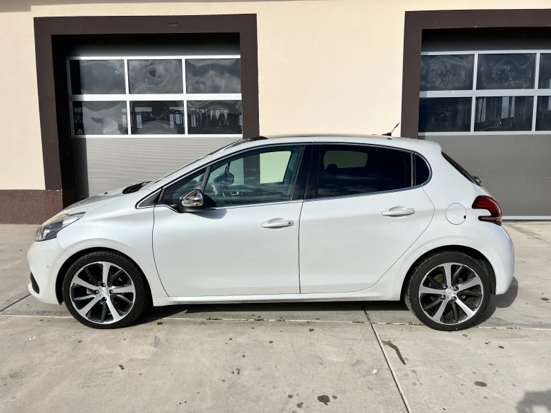 Peugeot 208 1.6 Blue-HDi EURO6 NAVI ALLURE PANORAMA FACELIFT, снимка 2 - Автомобили и джипове - 48081611