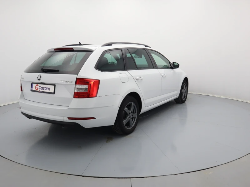Skoda Octavia 2.0 TDI, снимка 6 - Автомобили и джипове - 51193346