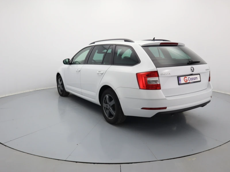 Skoda Octavia, снимка 9 - Автомобили и джипове - 48322750