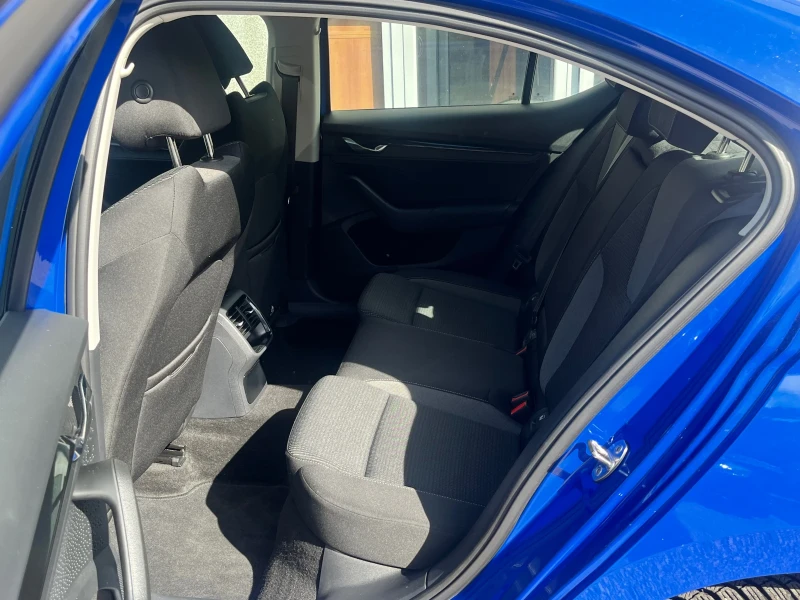 Skoda Octavia 2.0TDI, снимка 4 - Автомобили и джипове - 50196186