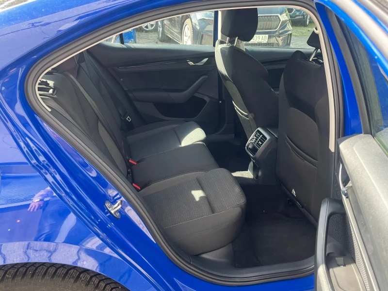 Skoda Octavia 2.0TDI, снимка 5 - Автомобили и джипове - 50196186