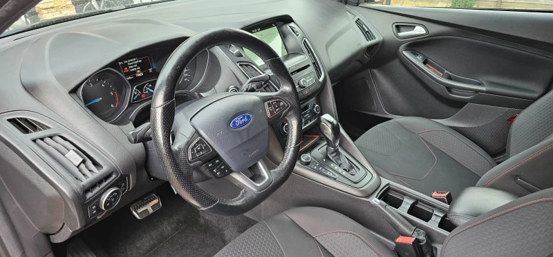 Ford Focus ST-Line 1.5 TDCI AUTOMAT , снимка 13 - Автомобили и джипове - 51428162