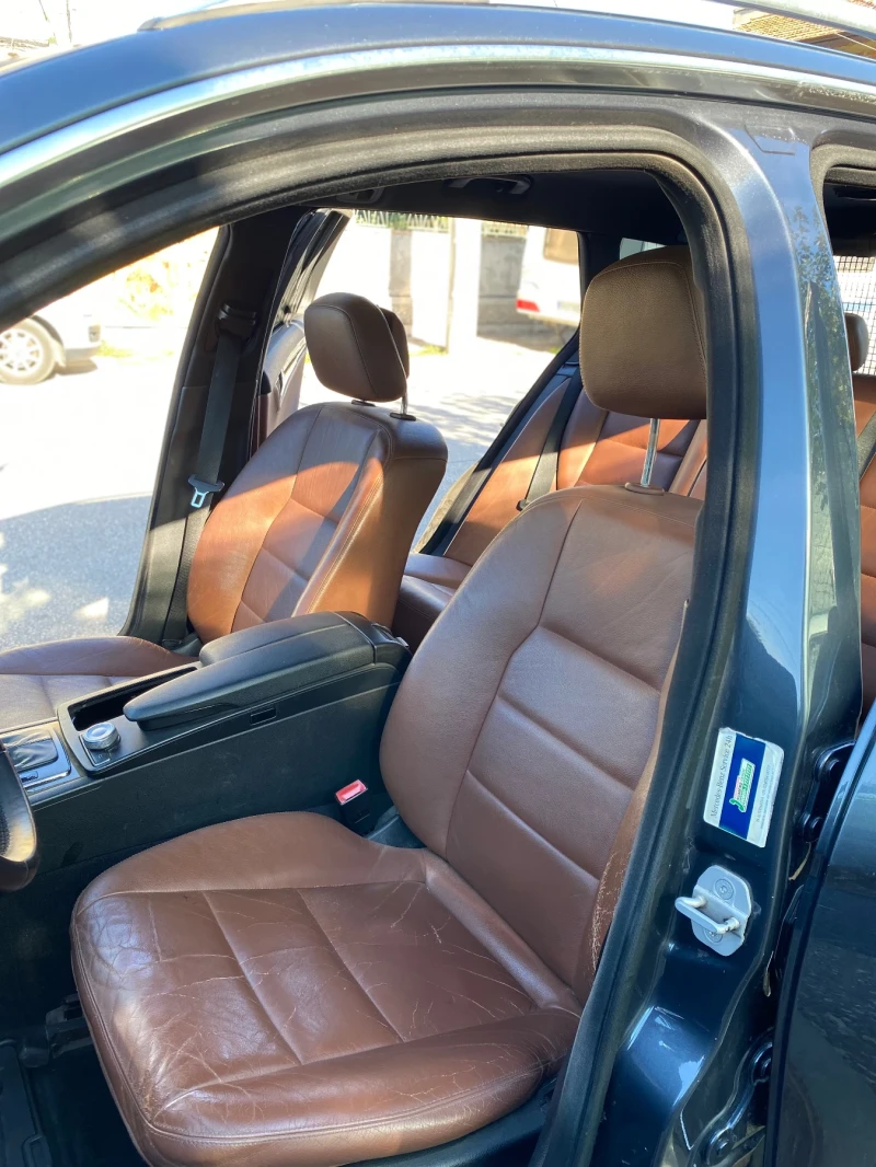 Mercedes-Benz C 220, снимка 11 - Автомобили и джипове - 51783734