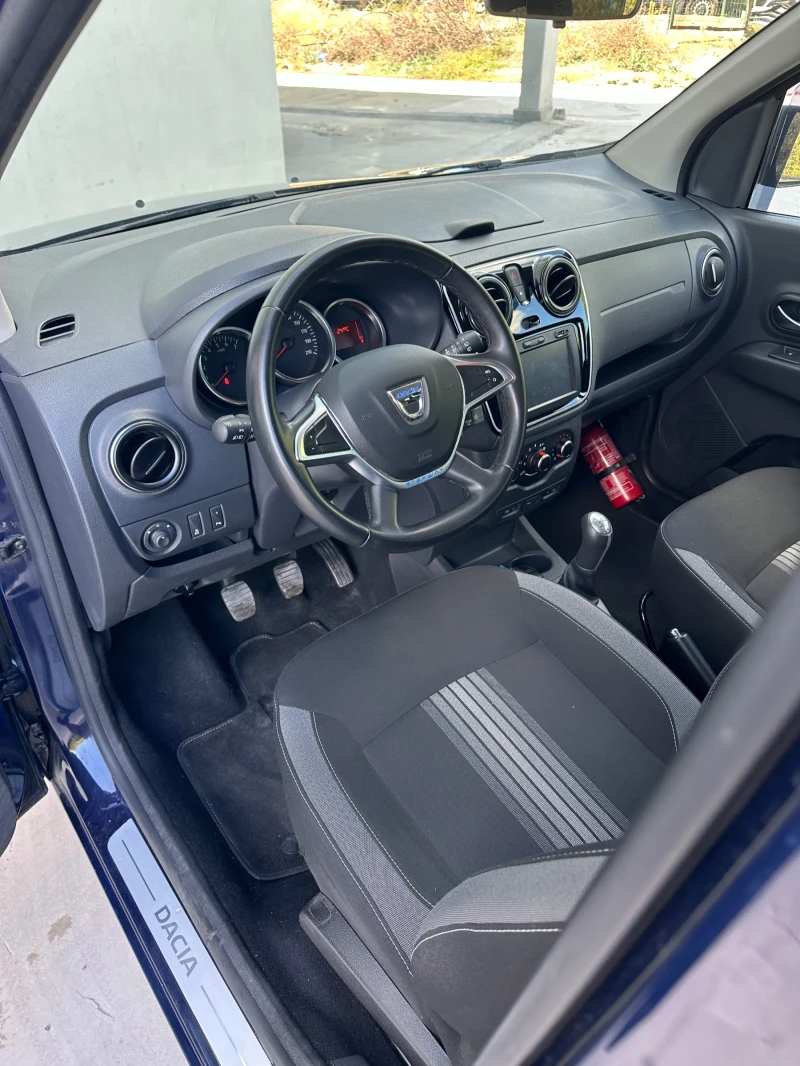Dacia Lodgy 6+ 1 1.6i ГАЗ Stepway, снимка 4 - Автомобили и джипове - 51785651