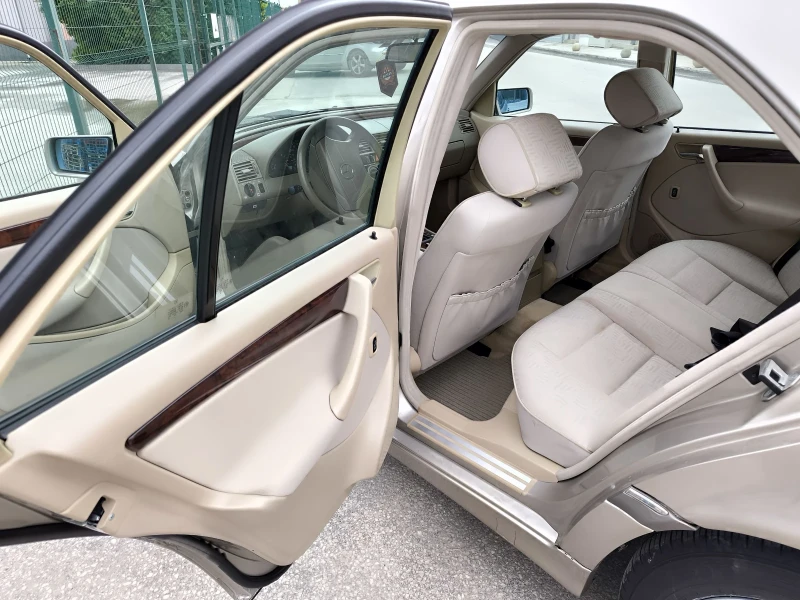 Mercedes-Benz C 220  CDI, снимка 6 - Автомобили и джипове - 52035962