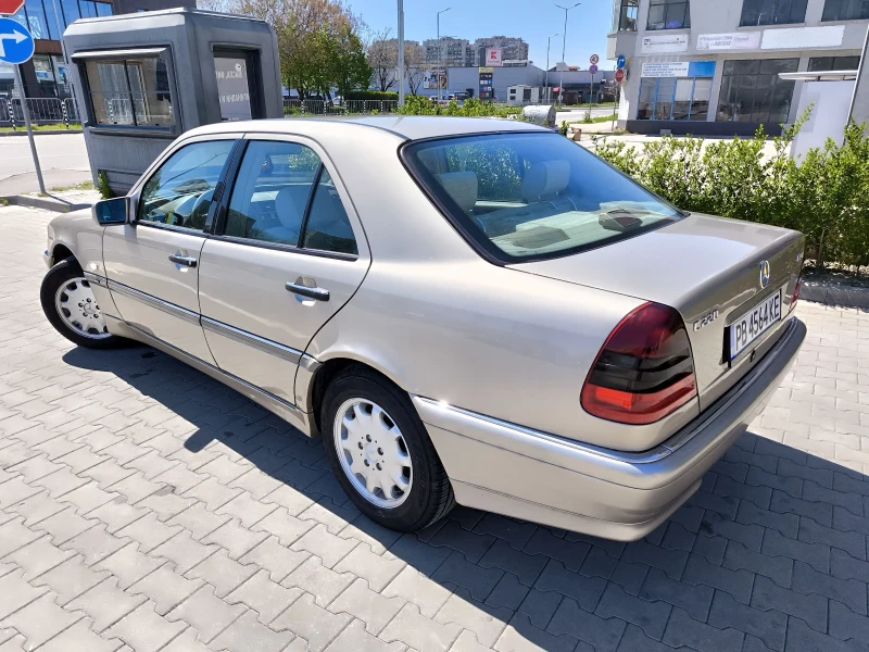 Mercedes-Benz C 220  CDI, снимка 2 - Автомобили и джипове - 52035962