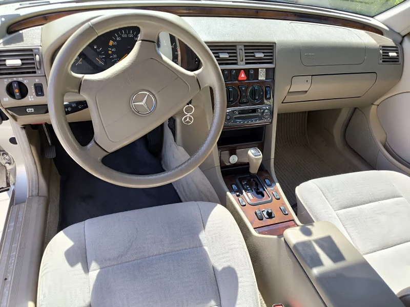 Mercedes-Benz C 220  CDI, снимка 9 - Автомобили и джипове - 52035962