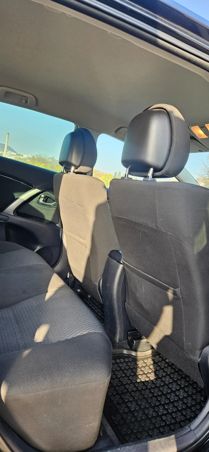 Toyota Avensis 2.0 D4D, снимка 15 - Автомобили и джипове - 52433829