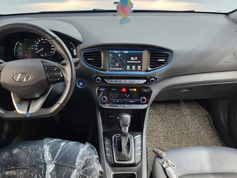 Hyundai Ioniq I PLUS, снимка 7 - Автомобили и джипове - 56304293
