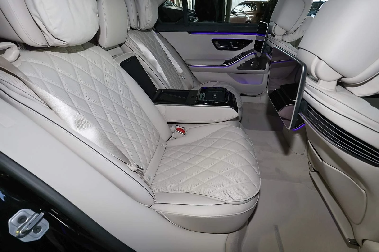 Mercedes-Benz S 450 d Long 4Matic = AMG Line= Гаранция - изображение 10