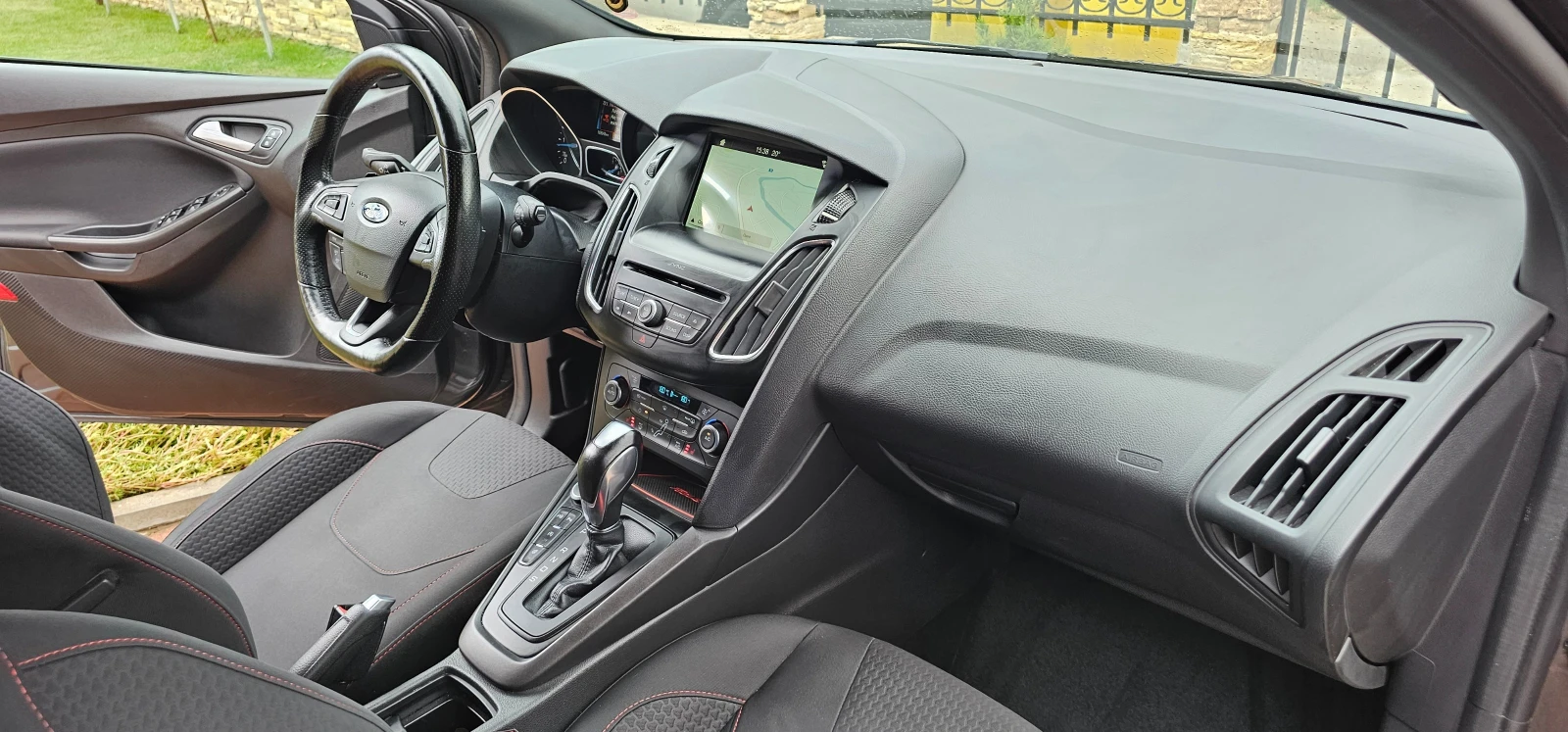 Ford Focus ST-Line 1.5 TDCI AUTOMAT  | Mobile.bg — изображение 11