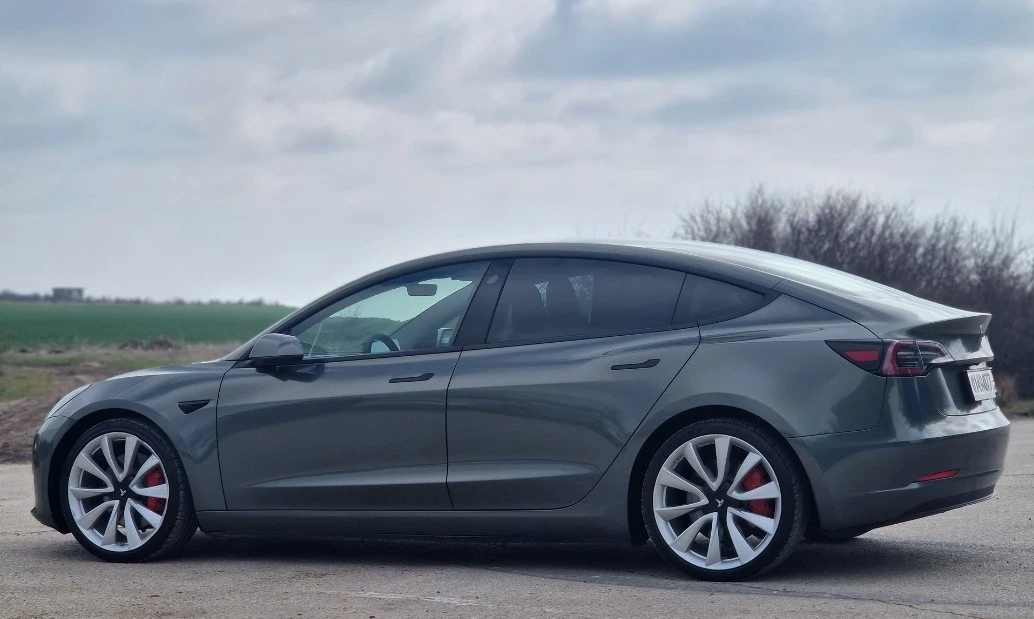 Tesla Model 3 Performance � �������� | Mobile.bg � ����������� 4
