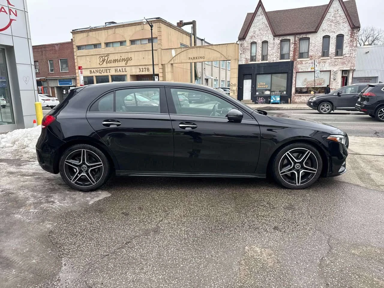 Mercedes-Benz A 250 * ПОДГРЕВ* PANO* KEYLESS*  - изображение 3