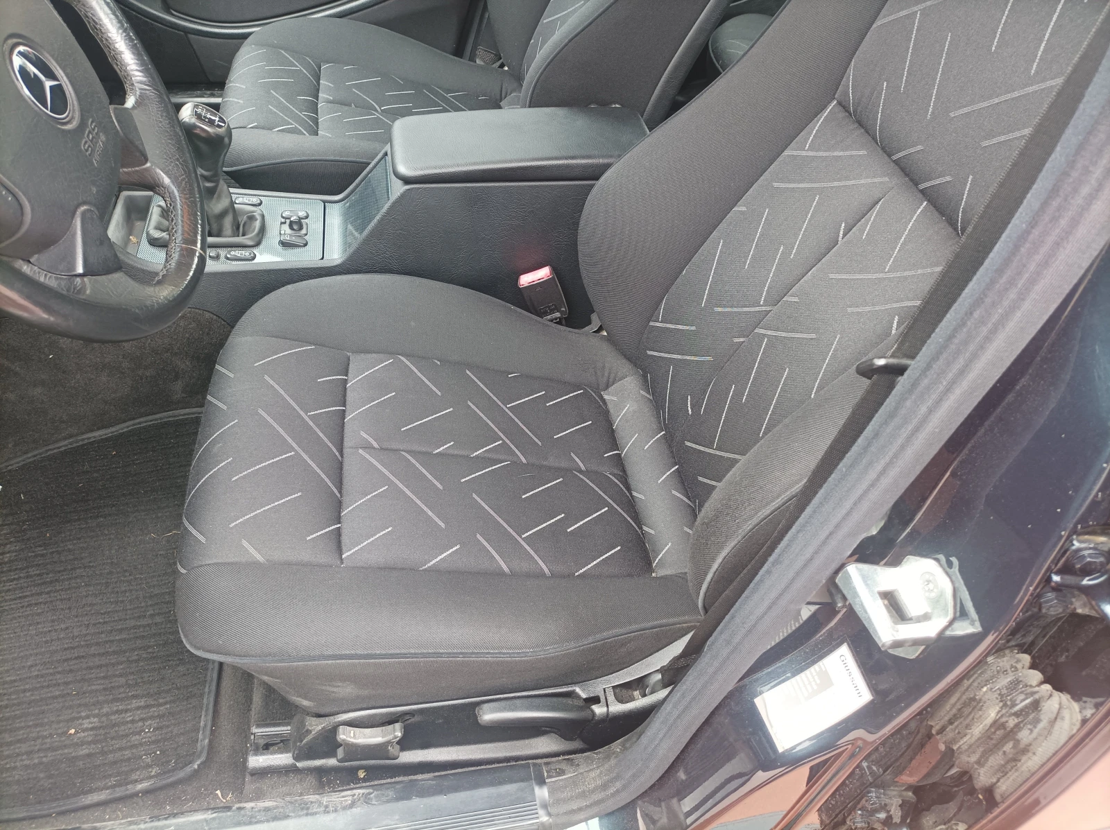 Mercedes-Benz C 200 2.0 KOMPRESSOR- ЛИЗИНГ , снимка 12 - Автомобили и джипове - 54041426