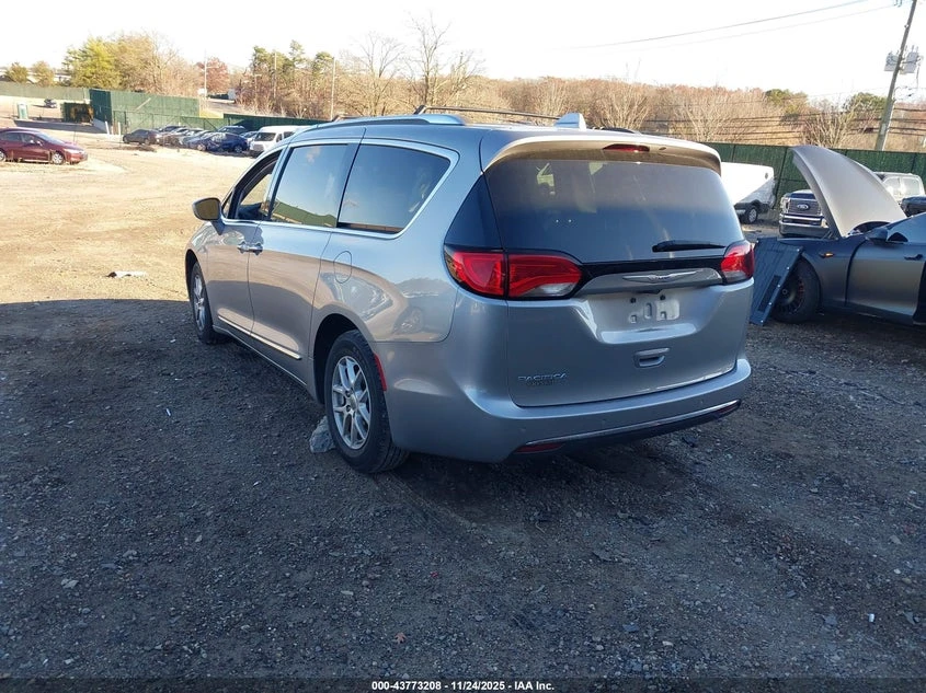 Chrysler Pacifica 3.6l Touring L, снимка 3 - Автомобили и джипове - 54247776