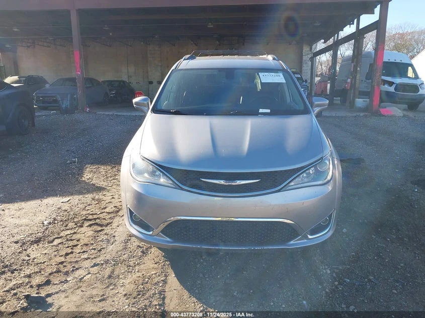 Chrysler Pacifica 3.6l Touring L, снимка 12 - Автомобили и джипове - 54247776