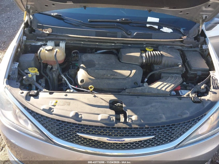 Chrysler Pacifica 3.6l Touring L, снимка 10 - Автомобили и джипове - 54247776