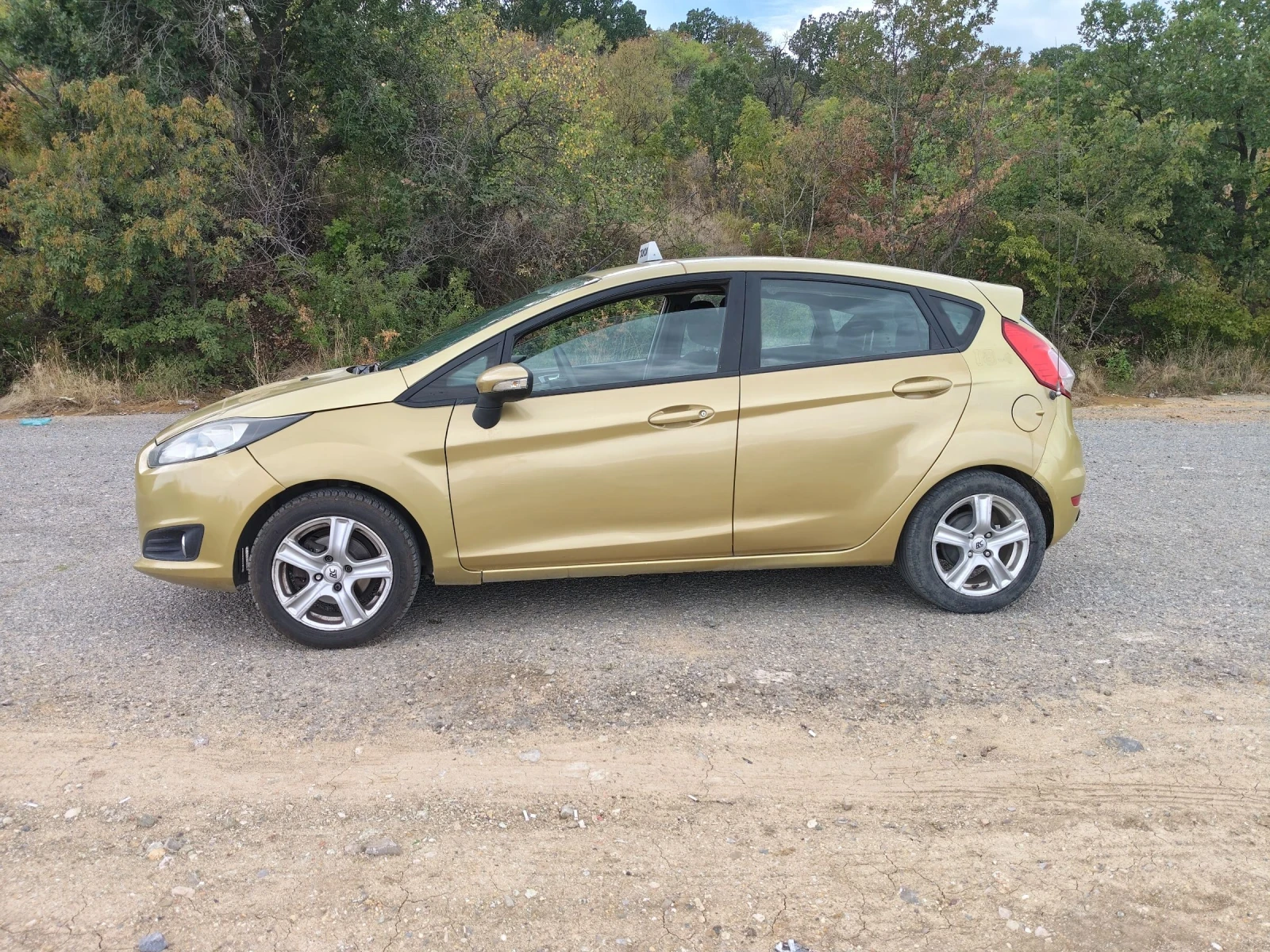 Ford Fiesta, снимка 3 - Автомобили и джипове - 54663955