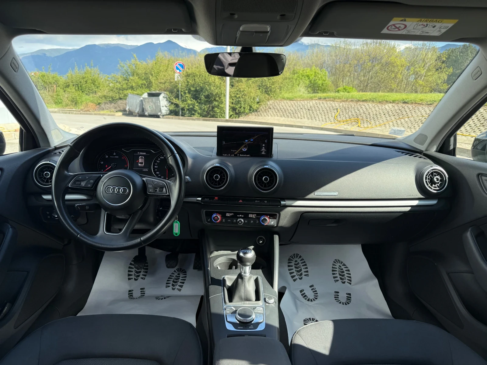 Audi A3 1.6 TDI/FACELIFT, снимка 8 - Автомобили и джипове - 54302594