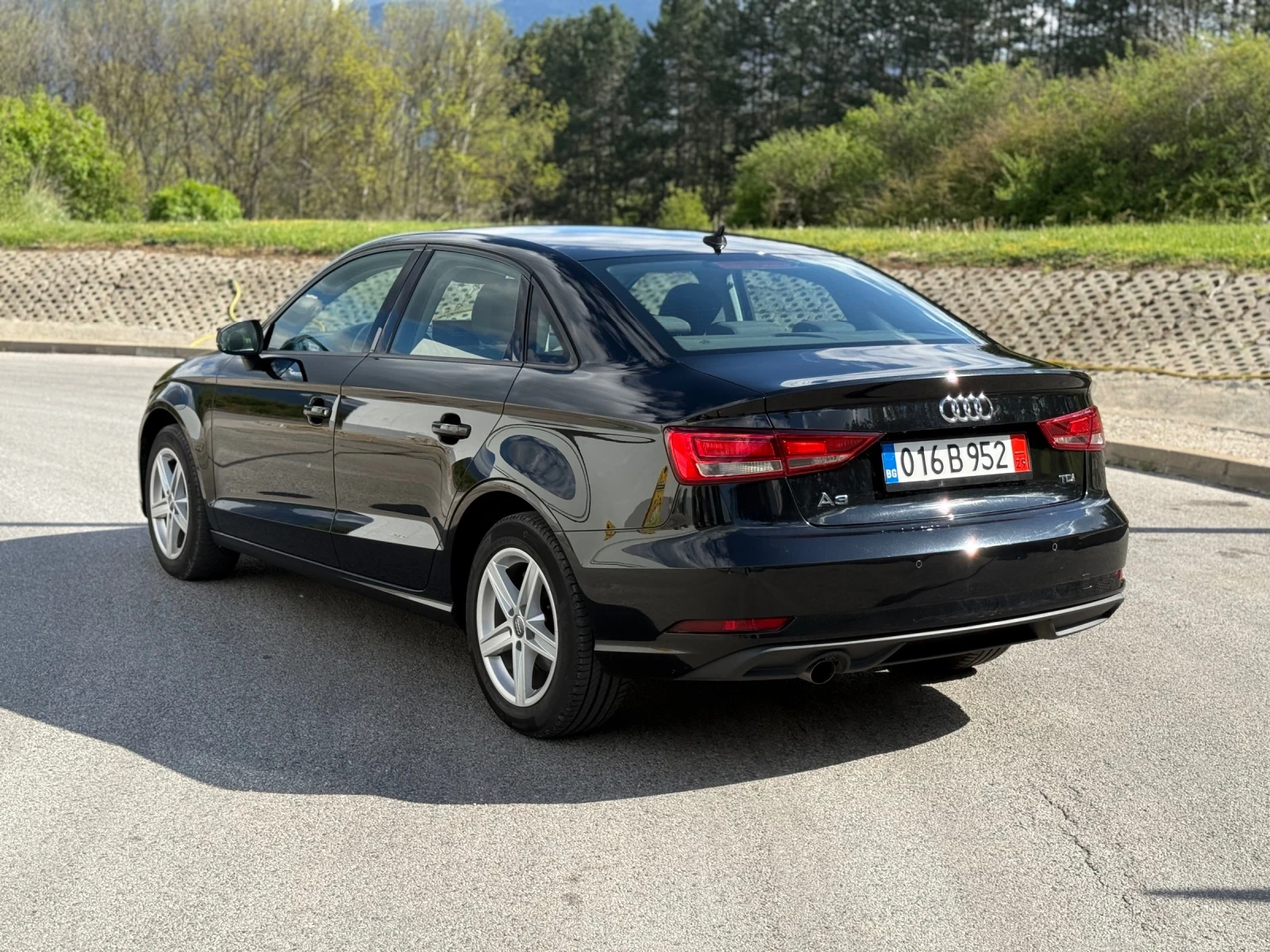 Audi A3 1.6 TDI/FACELIFT, снимка 6 - Автомобили и джипове - 54302594