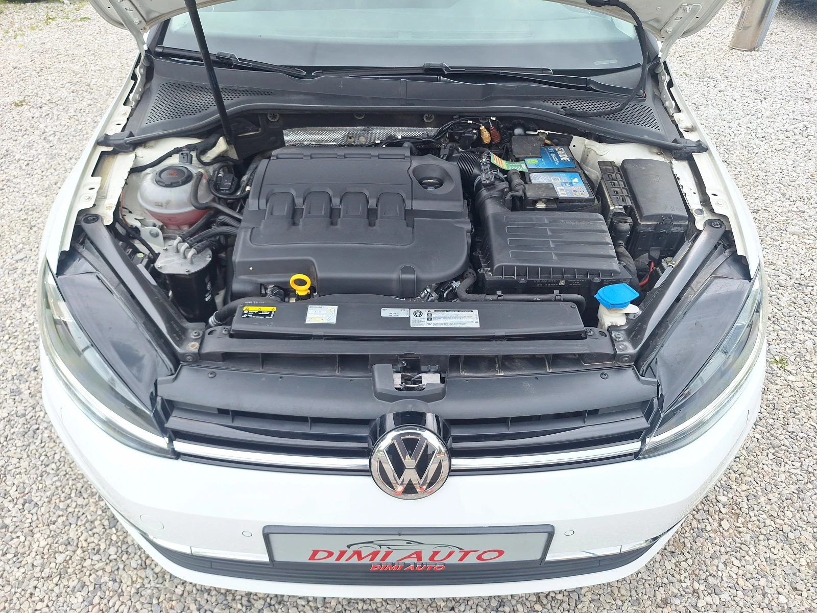 VW Golf 1.6tdi 116ks High Line Digital Evro 6d!, снимка 17 - Автомобили и джипове - 54358135