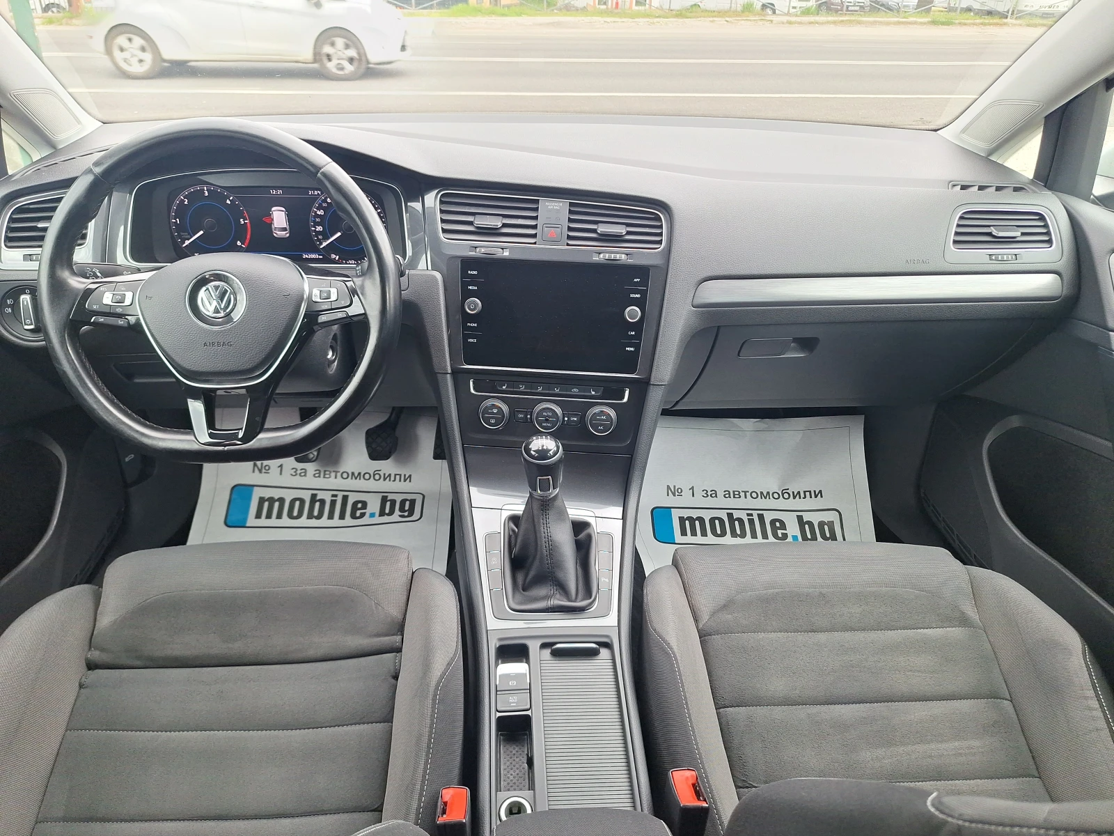 VW Golf 1.6tdi 116ks High Line Digital Evro 6d!, снимка 11 - Автомобили и джипове - 54358135