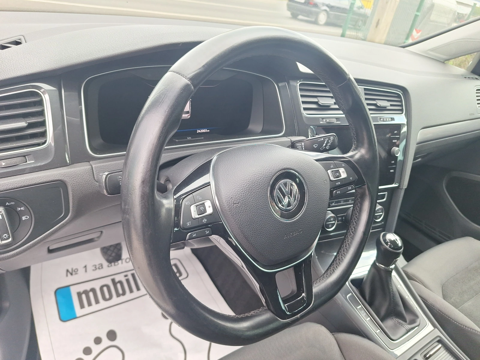 VW Golf 1.6tdi 116ks High Line Digital Evro 6d!, снимка 14 - Автомобили и джипове - 54358135